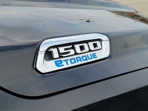 New 2026 RAM 1500 4x4 Crew Cab image 7