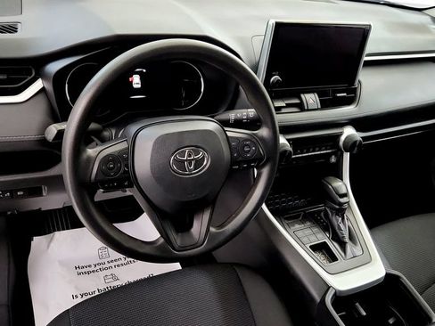 Used 2024 Toyota RAV4 LE AWD/4WD image 24