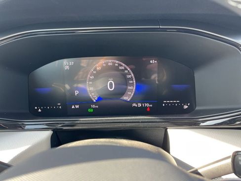 New 2026 Volkswagen Taos S image 16