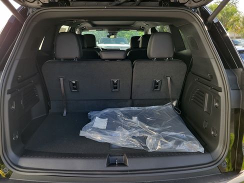 New 2026 GMC Acadia Elevation w/ Elevation Premium Package FWD image 9
