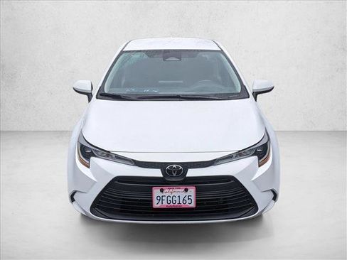 Used 2023 Toyota Corolla LE FWD image 2