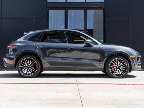 Used 2024 Porsche Macan S AWD/4WD image 12