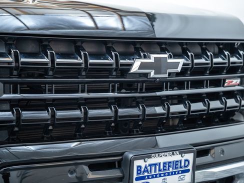 Used 2025 Chevrolet Tahoe Z71 AWD/4WD image 12