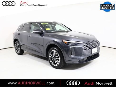 Certified 2025 Audi Q5 Premium Plus w/ Premium Plus image 1