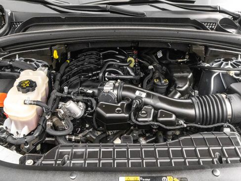 Used 2024 Jeep Grand Cherokee L Laredo image 45