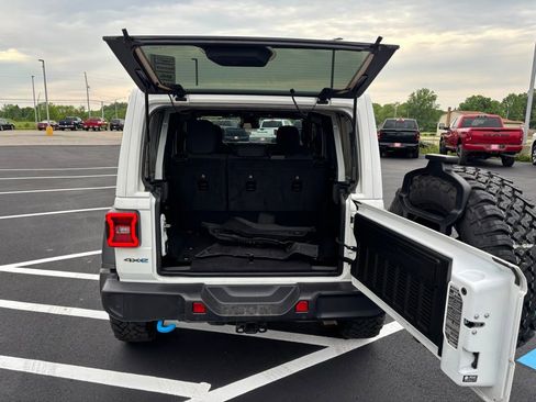 Used 2024 Jeep Wrangler Unlimited AWD/4WD image 10