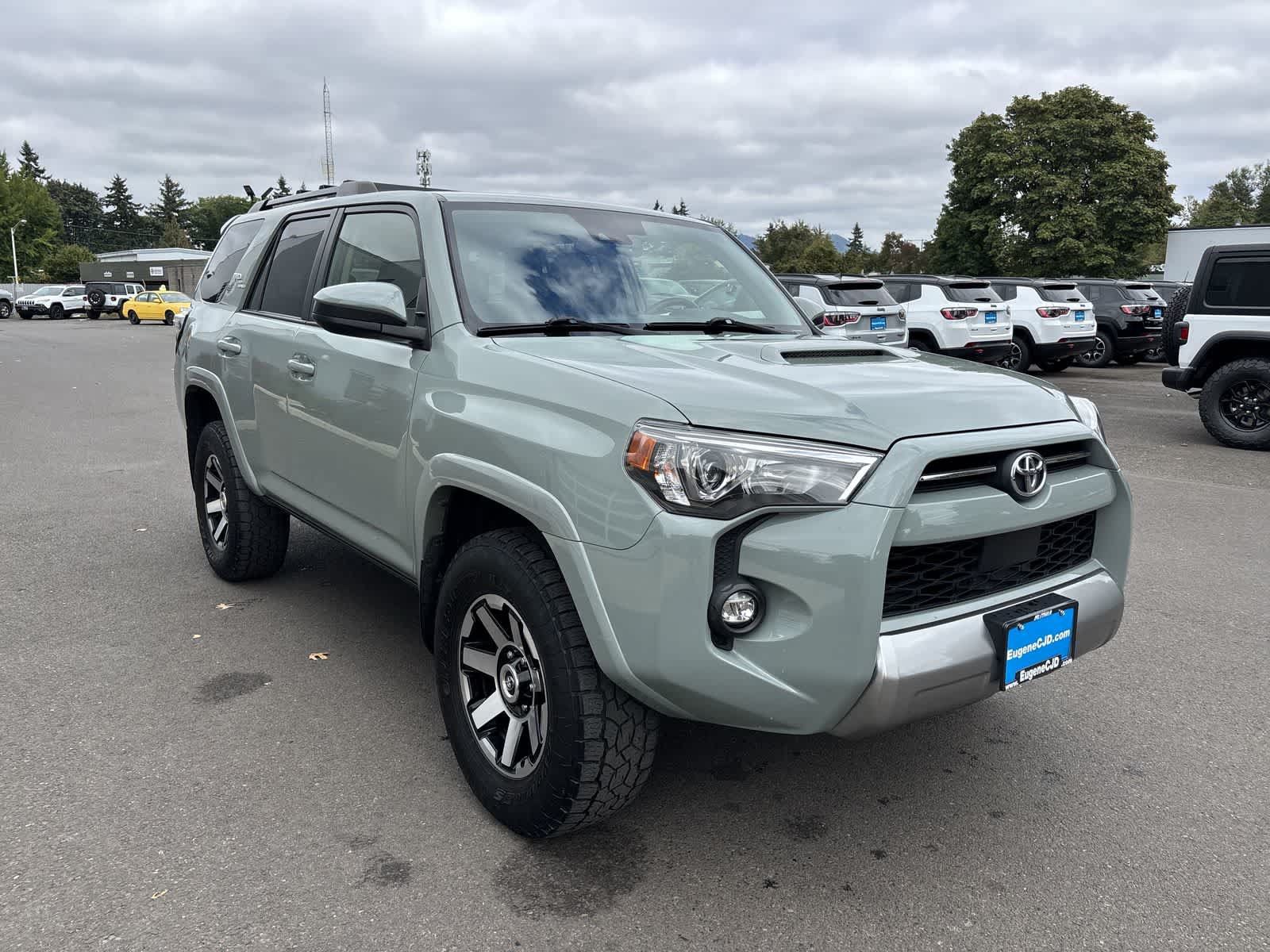 Used 2022 Toyota 4Runner TRD Off-Road AWD/4WD image 5
