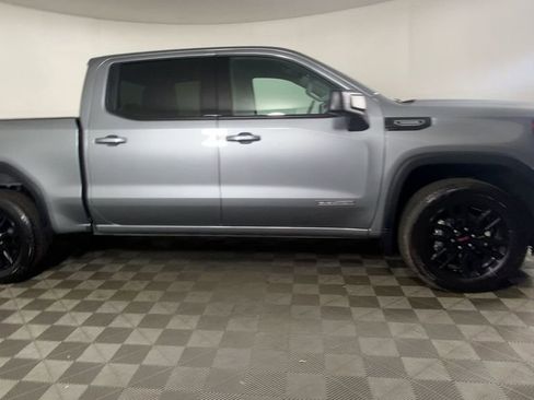 Used 2025 GMC Sierra 1500 Elevation image 2
