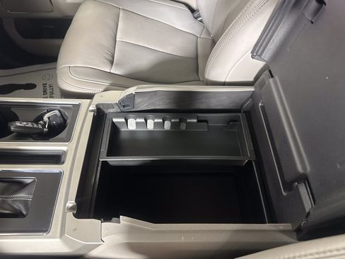 Used 2019 Ford F150 Lariat w/ Equipment Group 502A Luxury AWD/4WD image 23