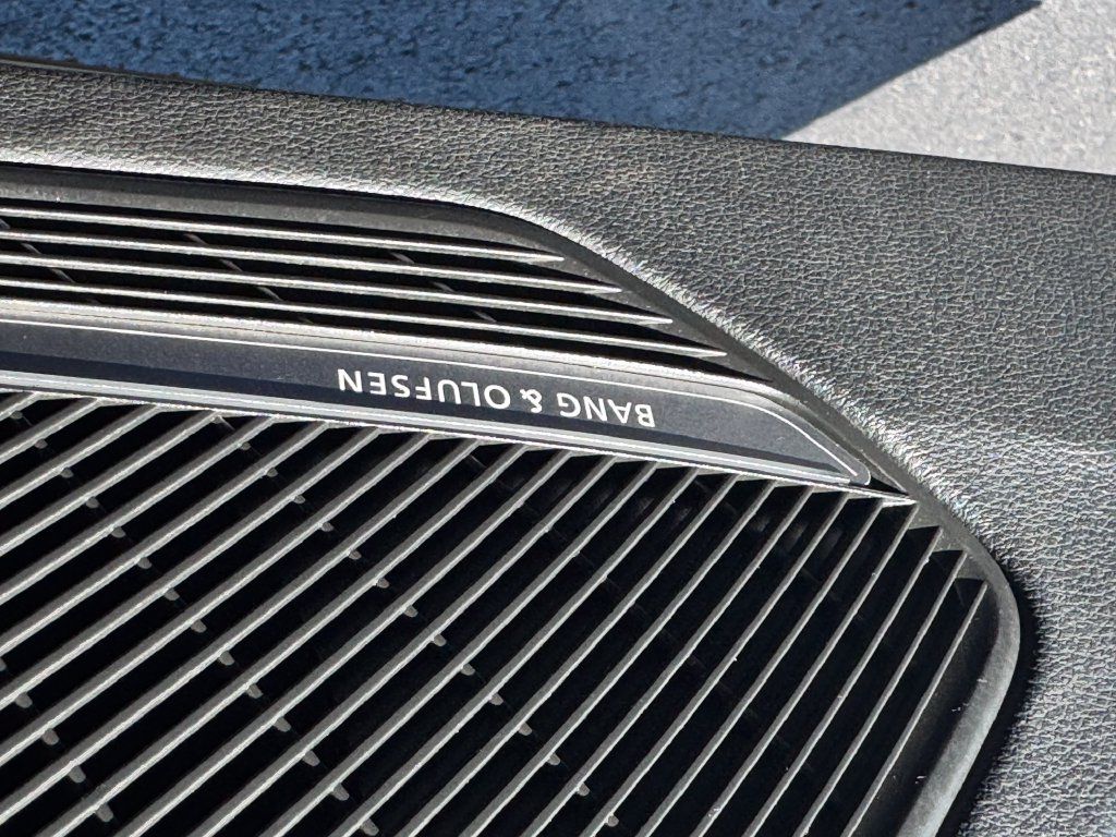 Used 2022 Audi A4 2.0T Premium Plus AWD/4WD image 31