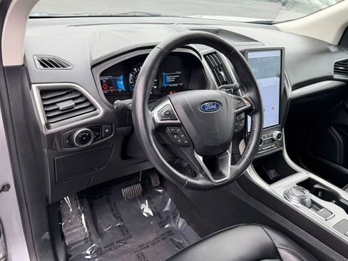Used 2024 Ford Edge SEL AWD/4WD image 11