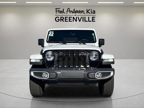 Used 2022 Jeep Wrangler Unlimited Sahara w/ Cold Weather Group image 8