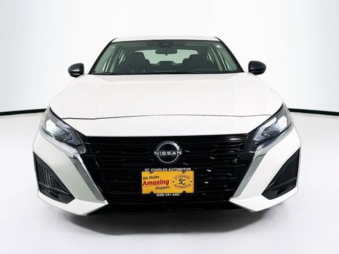 Used 2025 Nissan Altima 2.5 S image 2