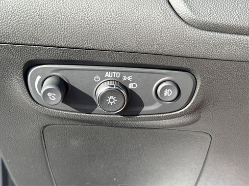 Used 2023 Buick Encore GX Select w/ Sport Touring Package image 23