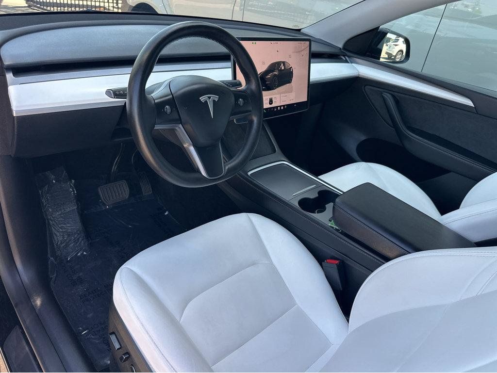 Used 2023 Tesla Model Y Long Range AWD/4WD image 16