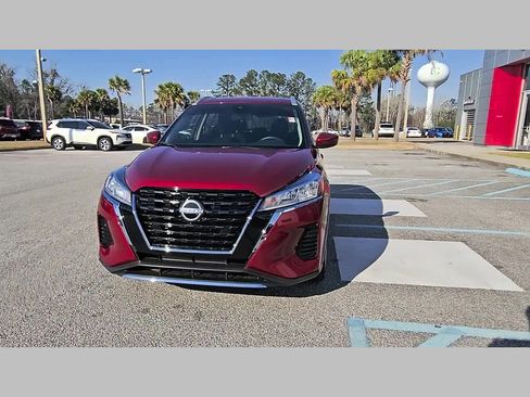 Used 2024 Nissan Kicks SV image 22