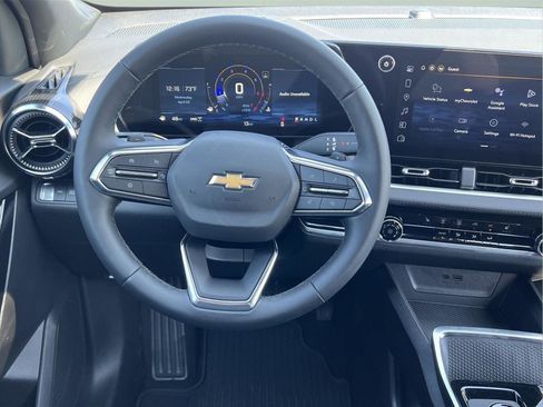 New 2026 Chevrolet Equinox LT w/ Safety and Technology Package AWD/4WD image 22
