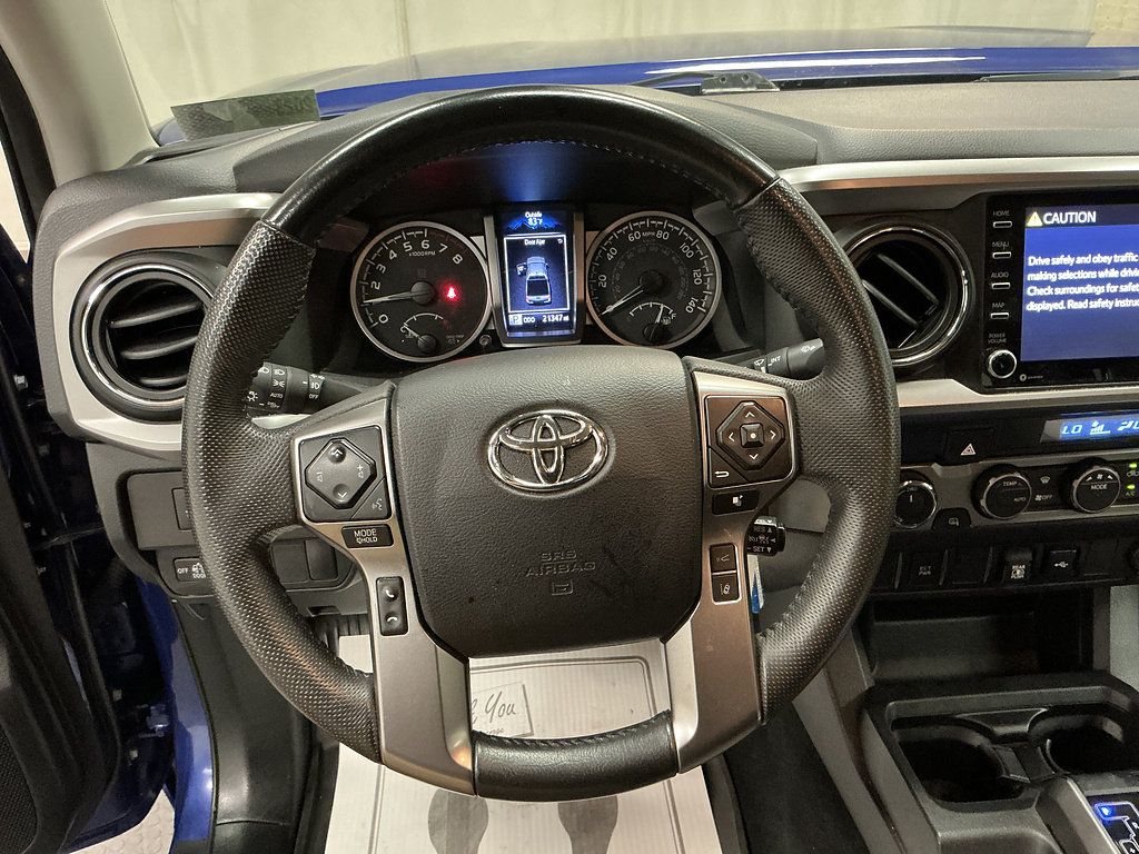 Used 2022 Toyota Tacoma SR5 w/ Black Out Package (TMS) AWD/4WD image 12