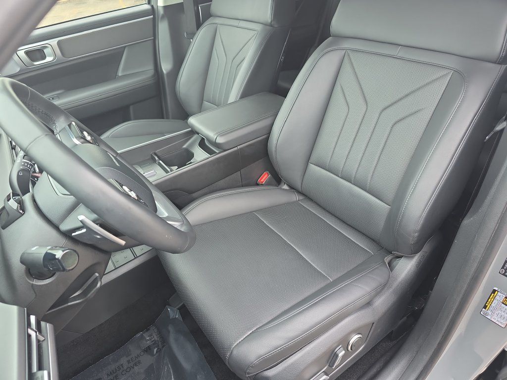 Used 2026 Hyundai Santa Fe SEL AWD/4WD image 17