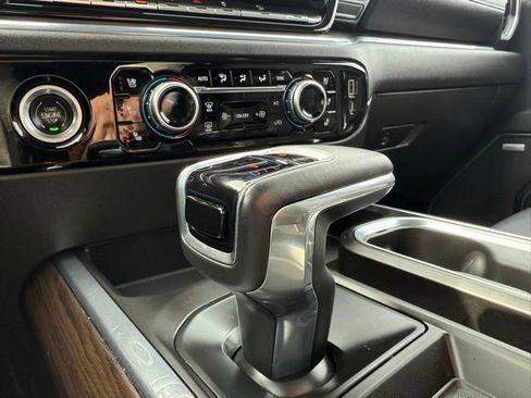 Used 2023 GMC Sierra 1500 SLT image 29