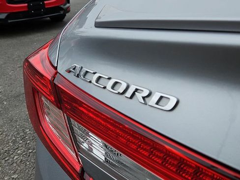 Certified 2018 Honda Accord Sport image 29
