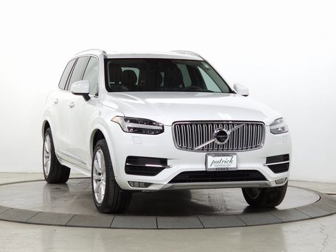 Used 2016 Volvo XC90 T6 Inscription w/ Vision Package image 1