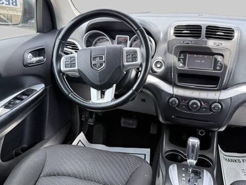 Used 2020 Dodge Journey SE w/ SE Popular Equipment Group FWD image 15