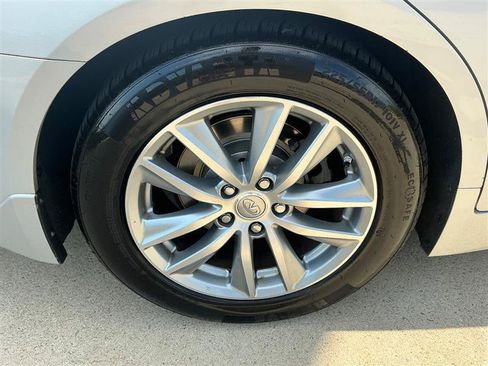 Used 2015 INFINITI Q50 AWD w/ Moonroof Package image 22