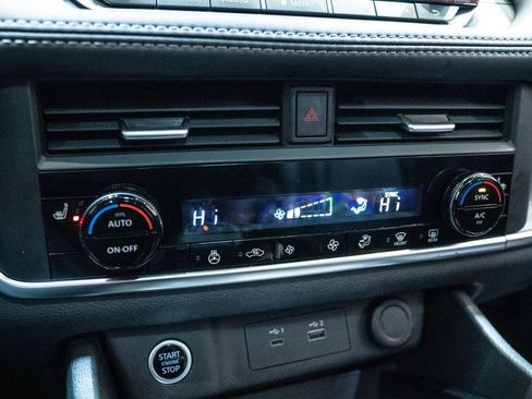 Used 2023 Nissan Rogue SV w/ SV Premium B Package image 24