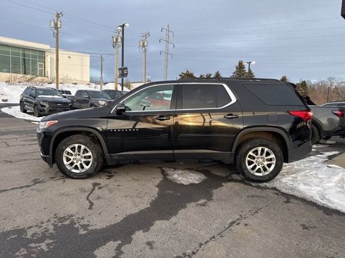 Used 2019 Chevrolet Traverse LT image 2