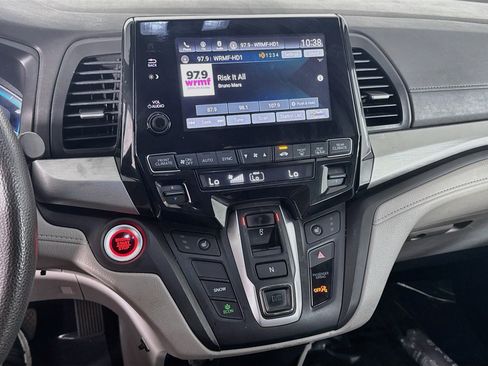 Used 2019 Honda Odyssey EX image 18