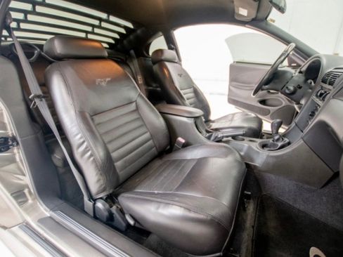 Used 2002 Ford Mustang GT RWD image 4