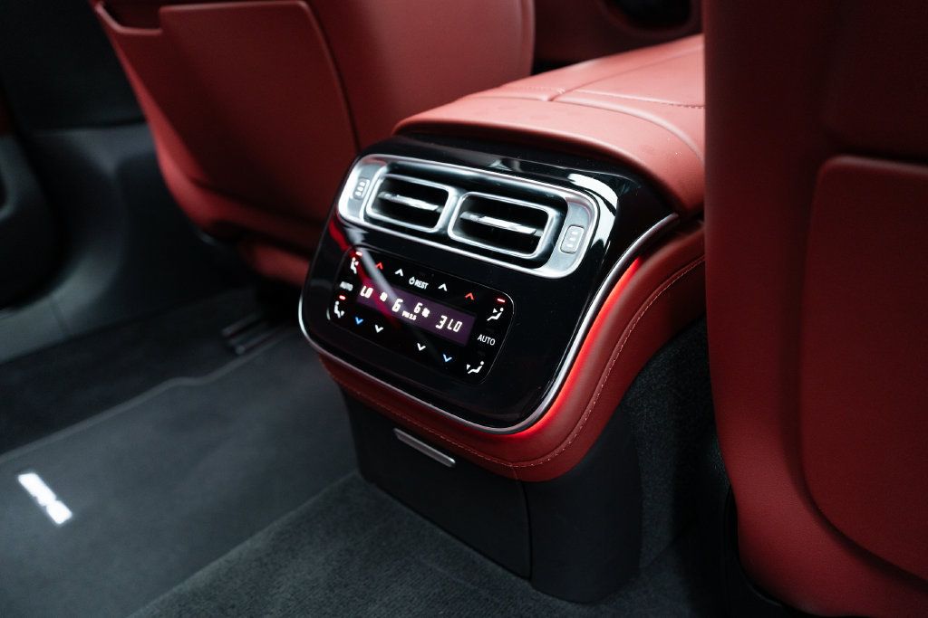 Used 2024 Mercedes-Benz S 63 AMG S image 40