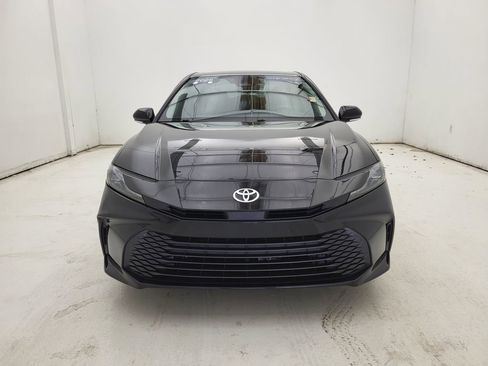 Used 2025 Toyota Camry LE image 17