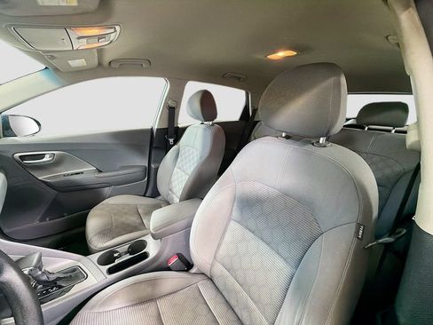 Used 2020 Kia Niro LX FWD image 20