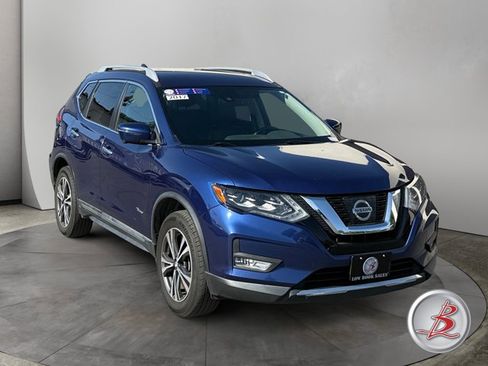 Used 2017 Nissan Rogue SL AWD/4WD image 1