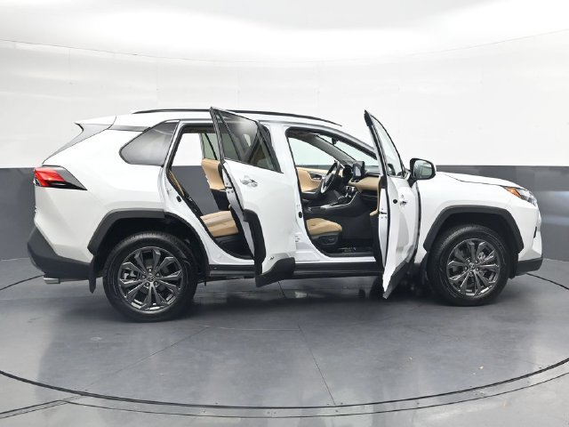 Used 2024 Toyota RAV4 Limited AWD/4WD image 38