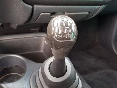 Used 2003 Chevrolet S10 Pickup LS w/ LS Preferred Equipment Group image 12