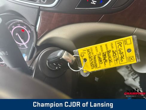 Used 2017 Buick Regal Sport Touring image 28