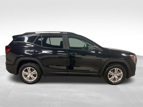 Certified 2023 GMC Terrain SLE w/ Driver Convenience Package AWD/4WD image 2