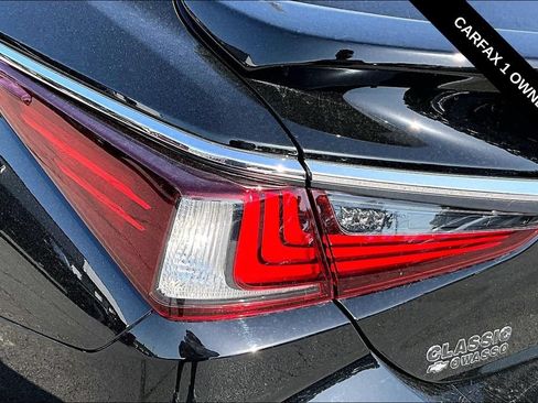 Used 2021 Lexus ES 300h w/ Accessory Package 2 FWD image 22