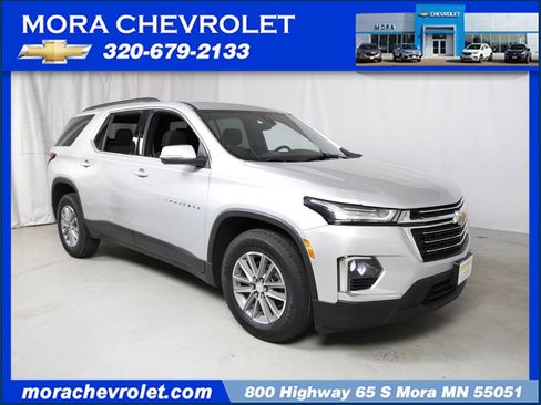 Used 2022 Chevrolet Traverse LT AWD/4WD image 1