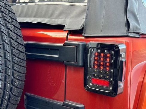 Used 2009 Jeep Wrangler Unlimited Sahara w/ Dual Top Group image 6