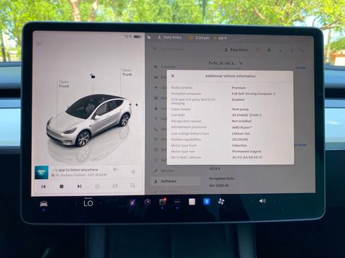 Used 2022 Tesla Model Y Long Range AWD/4WD image 25