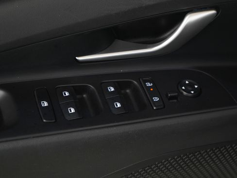 Used 2025 Hyundai Elantra SEL FWD image 20