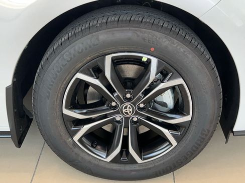 New 2026 Toyota Sienna Platinum AWD/4WD image 4
