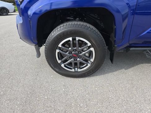 Used 2024 Toyota Tacoma 4x4 Double Cab image 9