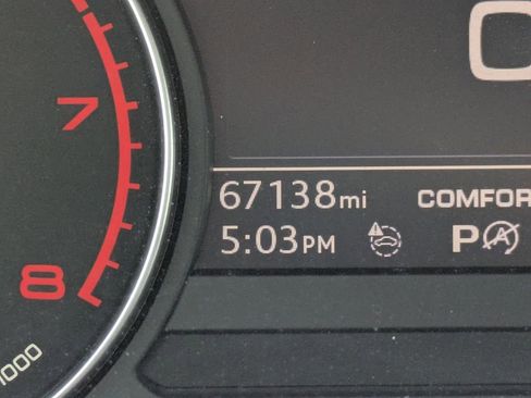 Used 2017 Audi A4 2.0T Premium image 27