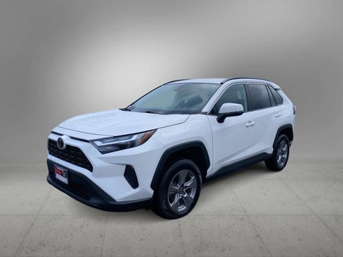 Used 2024 Toyota RAV4 XLE image 16