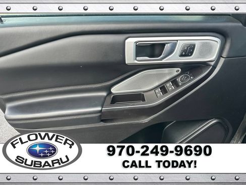 Used 2020 Ford Explorer Platinum w/ Premium Technology Package AWD/4WD image 26